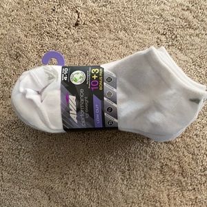 Women’s Avia socks